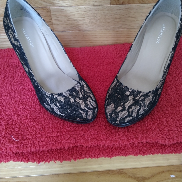 Worn  twice shoes - Picture 2 of 2